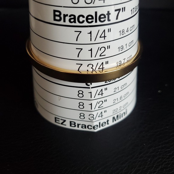 Kate Spade New York TAKE A BOW Gold Plated Bangle Bracelet Casual Everyday - Picture 6 of 7